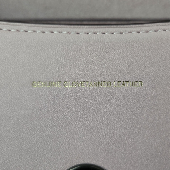 Coach Studio 19 - Picture 9 of 16